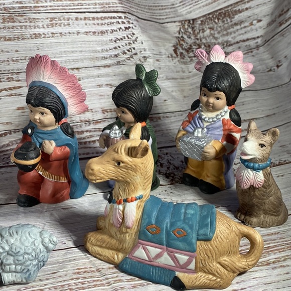 Vintage 13 Piece Native American Nativity Set - Picture 8 of 16